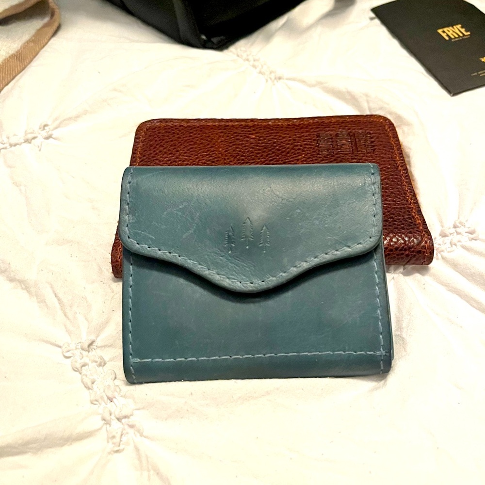 PL Bozeman small leather wallet in Aqua